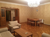 Satılır 3 otaqlı 182 m2 yeni tikili Nizami m.