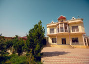Satılır 5 otaqlı 500 m2 villa Saray