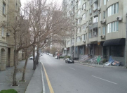 Satılır 4 otaqlı 190 m2 yeni tikili 28 May m.
