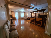 Satılır 4 otaqlı 196 m2 yeni tikili 28 May m.