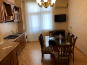 İcarəyə verilir 3 otaqlı 128 m2 yeni tikili Azadlıq prospekti m.