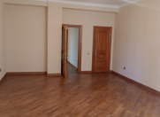 Satılır 4 otaqlı 225 m2 yeni tikili 28 May m.