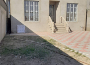 Satılır 3 otaqlı 100 m2 həyət evi Binə