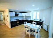 Satılır 2 otaqlı 70 m2 köhnə tikili Axundov bağı