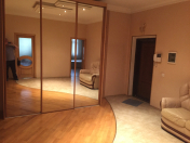 Satılır 3 otaqlı 160 m2 yeni tikili Dövlət Statistika Komitəsi