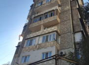 Satılır 4 otaqlı 100 m2 köhnə tikili Azadlıq prospekti m.