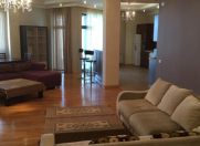 İcarəyə verilir 4 otaqlı 250 m2 yeni tikili Gənclik m.