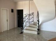 Satılır 4 otaqlı 216 m2 yeni tikili 8 mkr