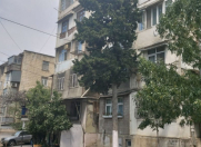 Satılır 3 otaqlı 78 m2 köhnə tikili Elmlər Akademiyası m.