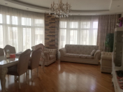 Satılır 3 otaqlı 135 m2 yeni tikili Heydər Əliyev Mərkəzi