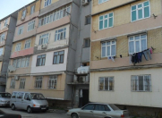 Satılır 3 otaqlı 70 m2 köhnə tikili Elmlər Akademiyası m.