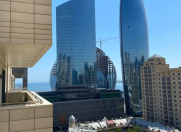 Satılır 5 otaqlı 264 m2 yeni tikili 28 May m.