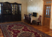 İcarəyə verilir 3 otaqlı 100 m2 həyət evi Nəriman Nərimanov m.