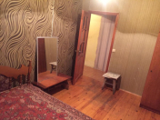 İcarəyə verilir 2 otaqlı 70 m2 köhnə tikili 4 mkr