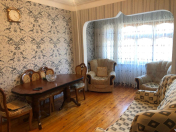 Satılır 3 otaqlı 70 m2 köhnə tikili Bakıxanov