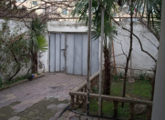 Satılır 5 otaqlı 300 m2 həyət evi İnşaatçılar m.