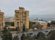 Satılır 3 otaqlı 90 m2 köhnə tikili İçəri Şəhər m.