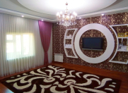 Satılır 5 otaqlı 250 m2 həyət evi 28 Mall