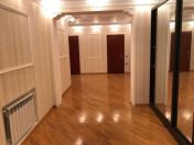 Satılır 3 otaqlı 152 m2 yeni tikili Nəriman Nərimanov m.