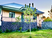 Satılır 3 otaqlı 65 m2 bağ evi Qax