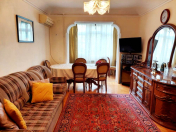 İcarəyə verilir 3 otaqlı 70 m2 köhnə tikili 28 May m.