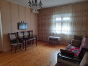 İcarəyə verilir 2 otaqlı 66 m2 köhnə tikili Şah İsmayıl Xətai m.