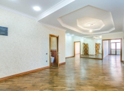 Satılır 4 otaqlı 225 m2 yeni tikili 28 May m.