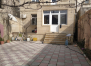 Satılır 5 otaqlı 220 m2 həyət evi Qaraçuxur