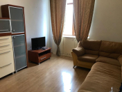 İcarəyə verilir 2 otaqlı 55 m2 köhnə tikili Sahil m.