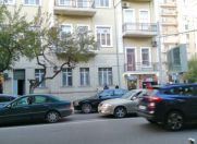 Satılır 3 otaqlı 80 m2 köhnə tikili C.Cabbarlı heykəli