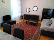 İcarəyə verilir 2 otaqlı 90 m2 yeni tikili Şərq Bazarı