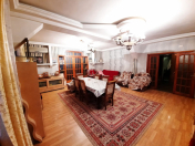 Satılır 6 otaqlı 200 m2 köhnə tikili Əhmədli