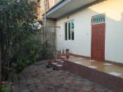 Satılır 3 otaqlı 100 m2 həyət evi Bakıxanov