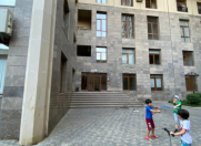 İcarəyə verilir 3 otaqlı 180 m2 yeni tikili 28 May m.