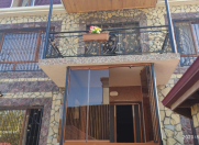 Satılır 8 otaqlı 330 m2 həyət evi Binə