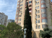 Satılır 3 otaqlı 120 m2 yeni tikili 28 May m.