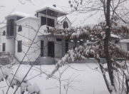 İcarəyə verilir 4 otaqlı 220 m2 bağ evi Qəbələ