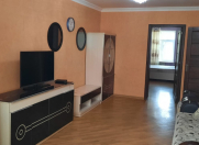 İcarəyə verilir 3 otaqlı 68 m2 köhnə tikili Heydər Əliyev Mərkəzi