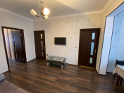 Satılır 2 otaqlı 56 m2 köhnə tikili Memar Əcəmi m.