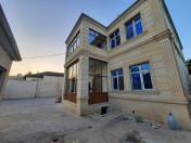 Satılır 6 otaqlı 220 m2 həyət evi Bakıxanov