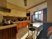 Satılır 4 otaqlı 100 m2 köhnə tikili 8 km