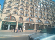 Satılır 3 otaqlı 110 m2 köhnə tikili Heydər Əliyev Mərkəzi