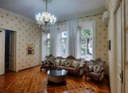 Satılır 3 otaqlı 100 m2 köhnə tikili 28 May m.