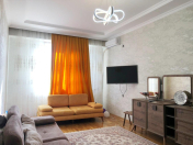 Satılır 2 otaqlı 70 m2 yeni tikili Qara Qarayev m.
