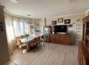 Satılır 4 otaqlı 135 m2 yeni tikili Xalqlar Dostluğu m.