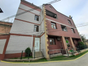 Satılır 11 otaqlı 600 m2 obyekt Azadlıq prospekti m.