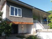 Satılır 4 otaqlı 600 m2 həyət evi Şəki