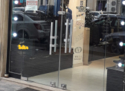 Satılır 3 otaqlı 92 m2 köhnə tikili ISR Plaza