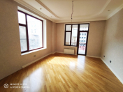 Satılır 4 otaqlı 220 m2 yeni tikili 28 May m.