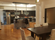 Satılır 6 otaqlı 380 m2 yeni tikili 28 May m.